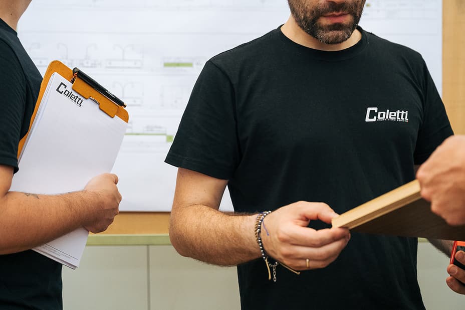 Interni di locale progettato da Coletti con arredi su misura Made in Italy