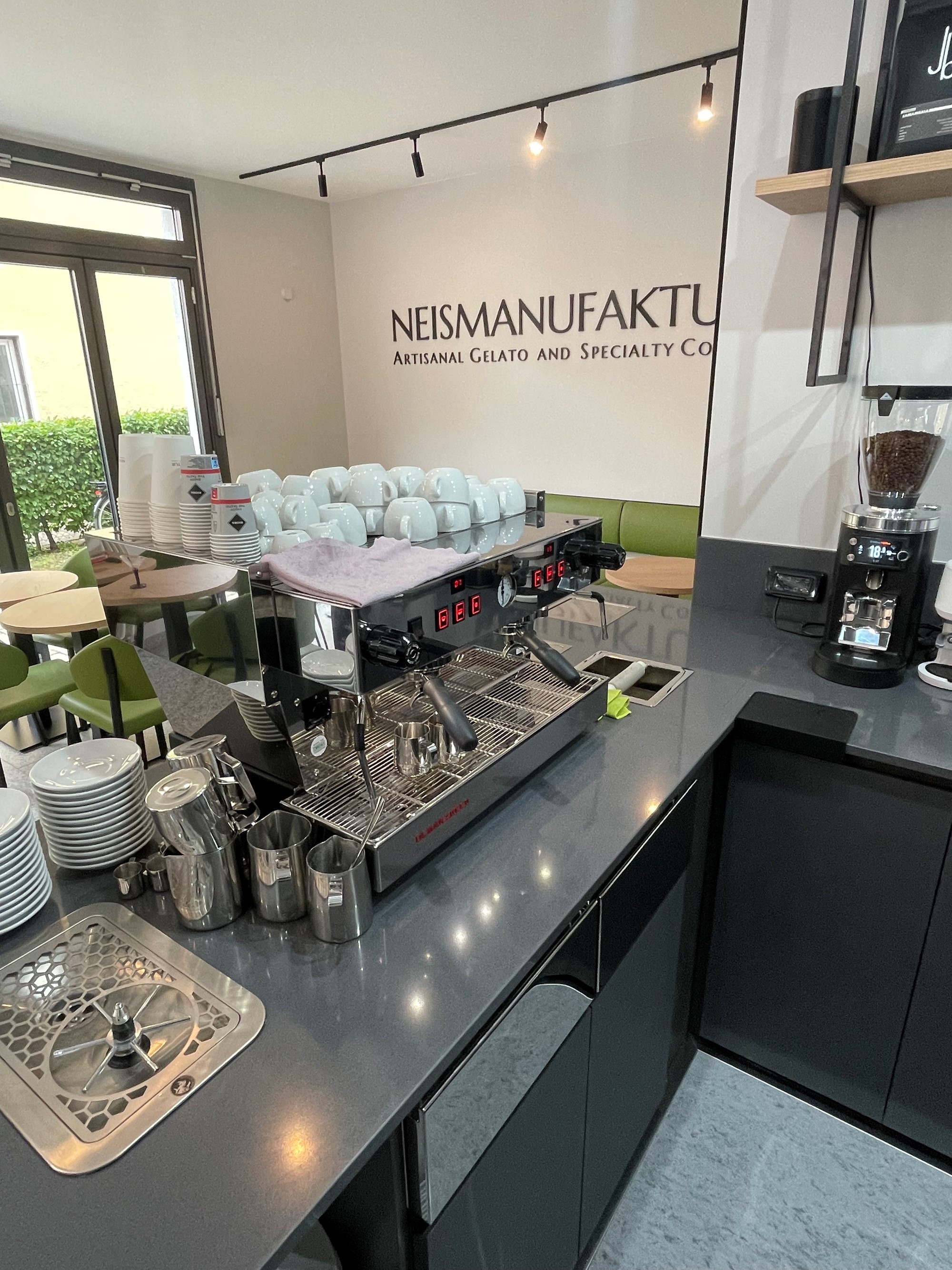 Caffè gelateria Neismanufaktur 
